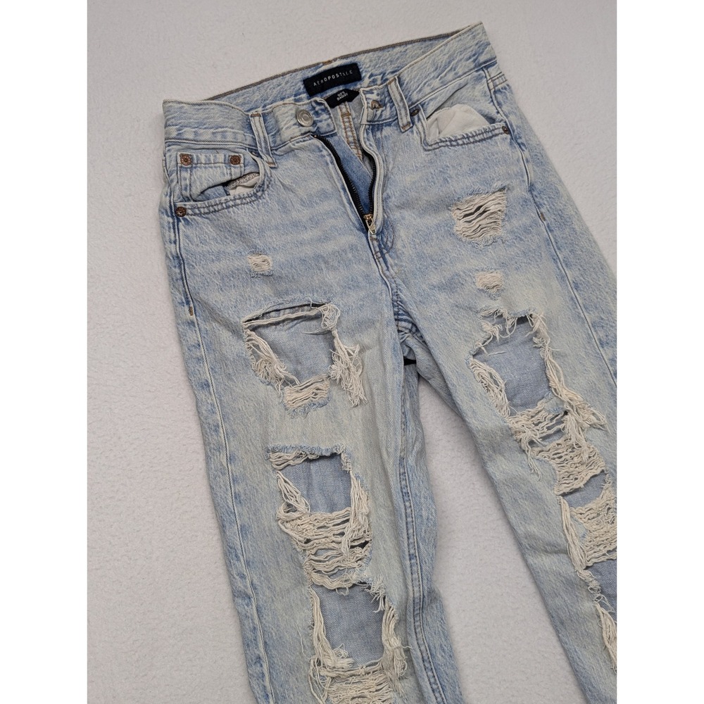 Aeropostale 90s Baggy High Rise Distressed Light Wash Jeans Womens Size 6